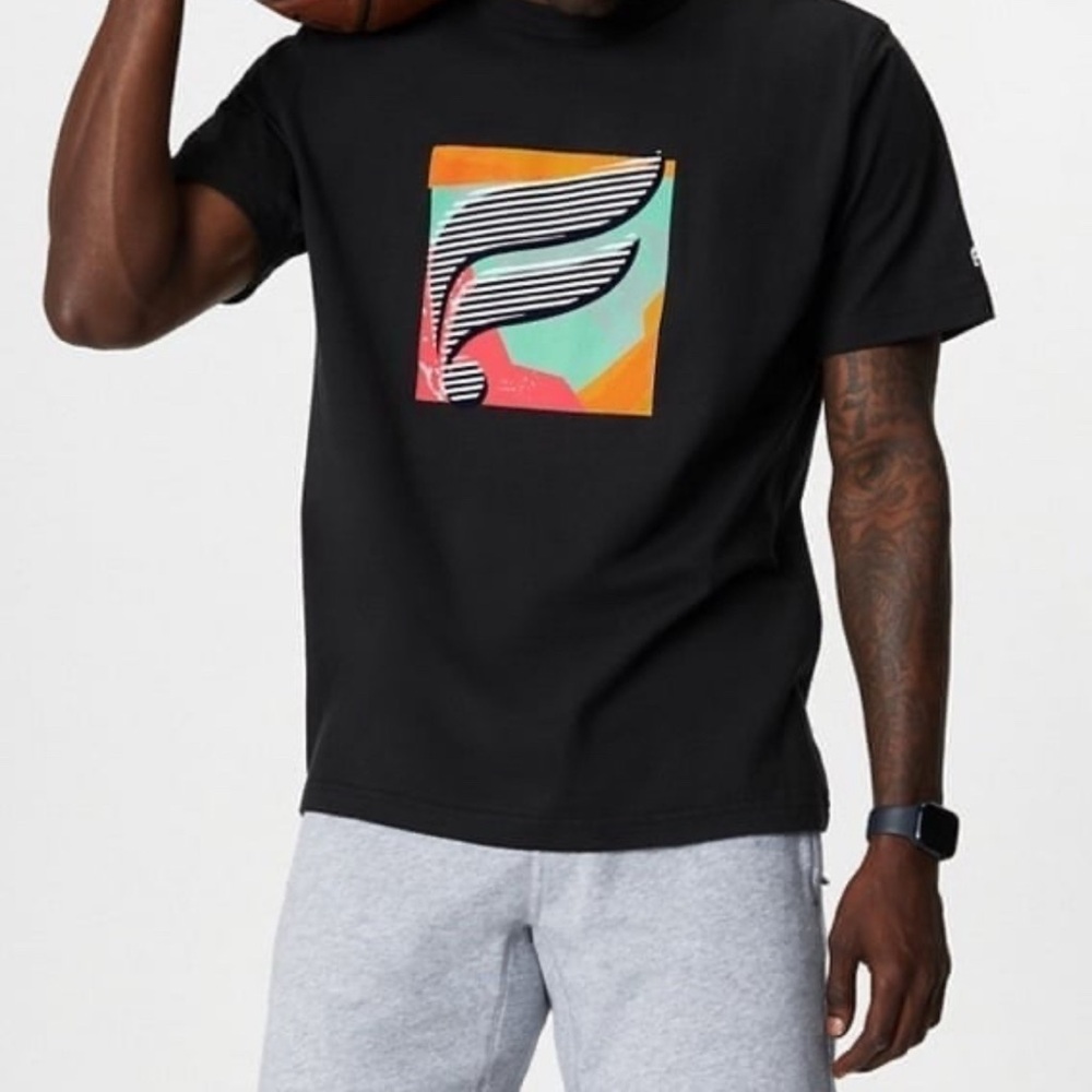 Men’s fabletics graphic tee